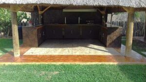 Cocina-Asador-con-piso-estampado-de-concreto