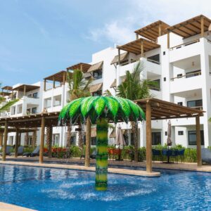 Departamento Oceano Punta Diamante con Vista a la alberca y área de balinesas