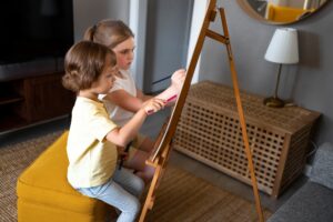Niñas desarrollando su creatividad desde pequeñas