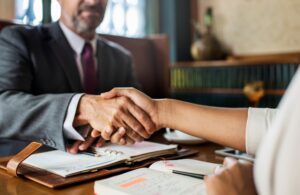 Solicita una asesoria legal con un abogado penalista para evitar la expropiación de tu propiedad o en su caso llegar a buenos acuerdos
