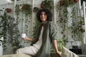 casa con mucha naturaleza